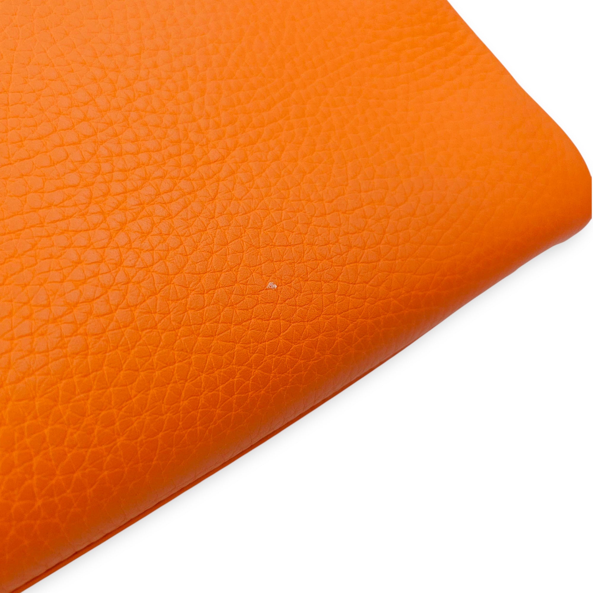 Kelly 28 Orange in Clemence, Palladium hardware