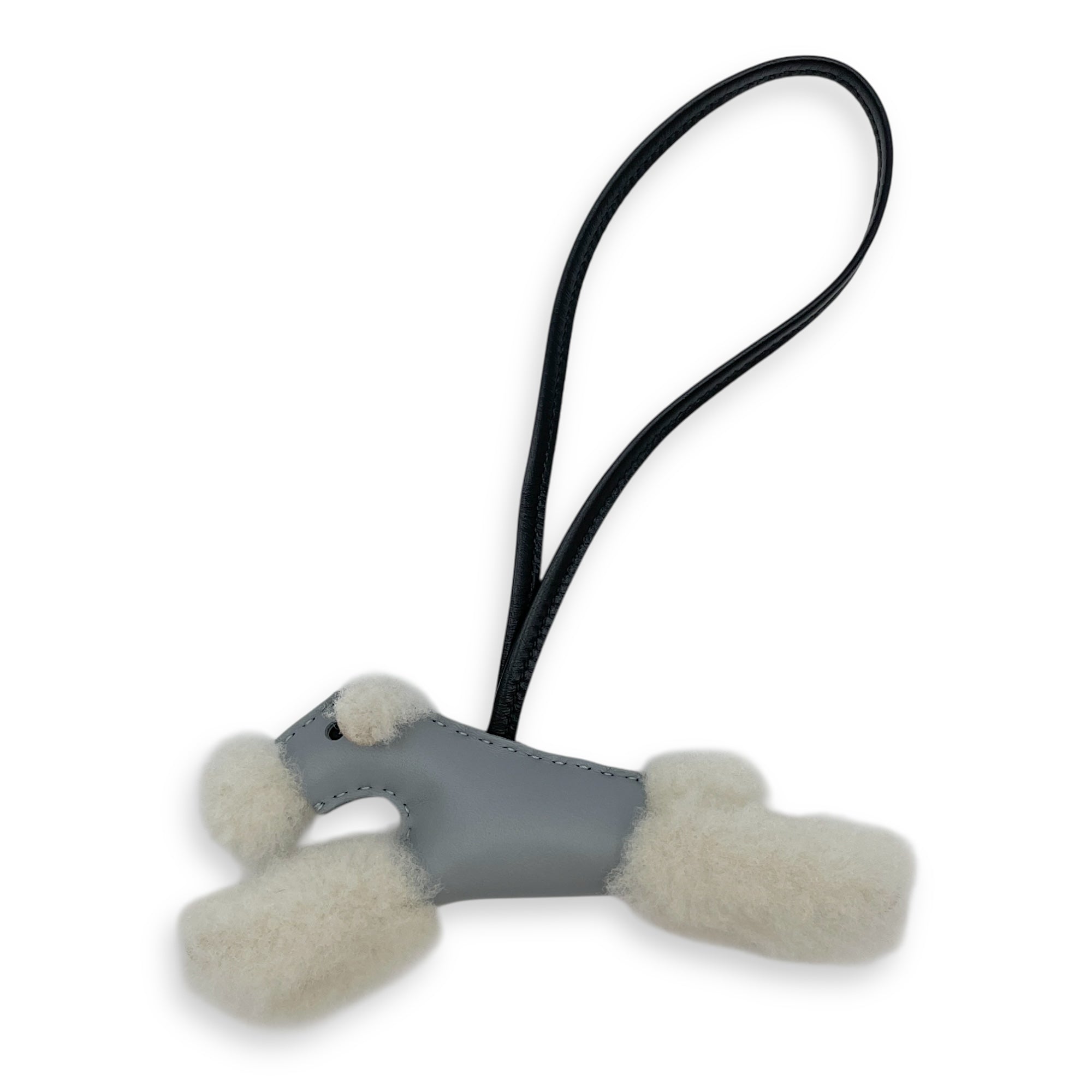 Budy Gris Pantin Charm in Milo