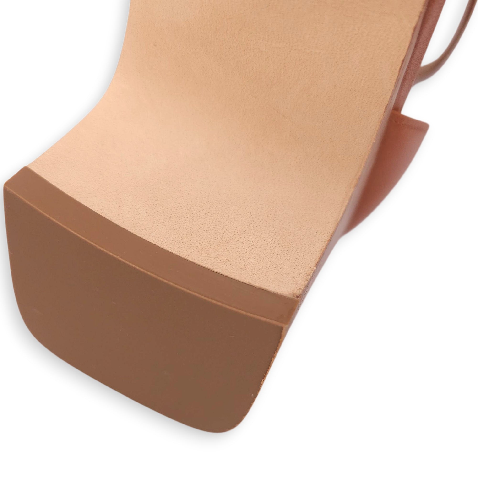 Encens 50 37 Naturel Sandal in Calfskin