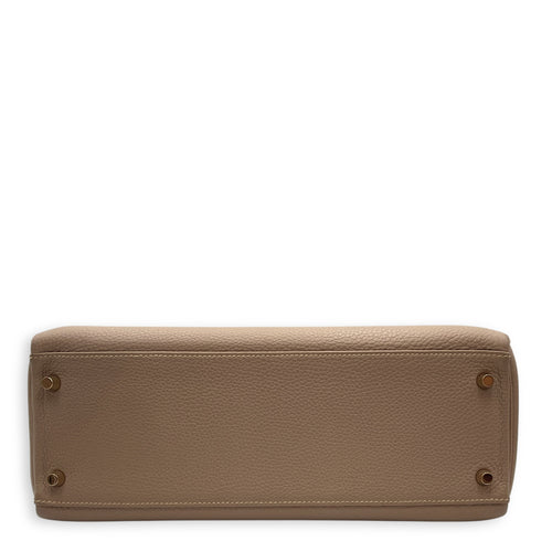 Kelly 32 Gris Tourterelle in Togo, Gold hardware