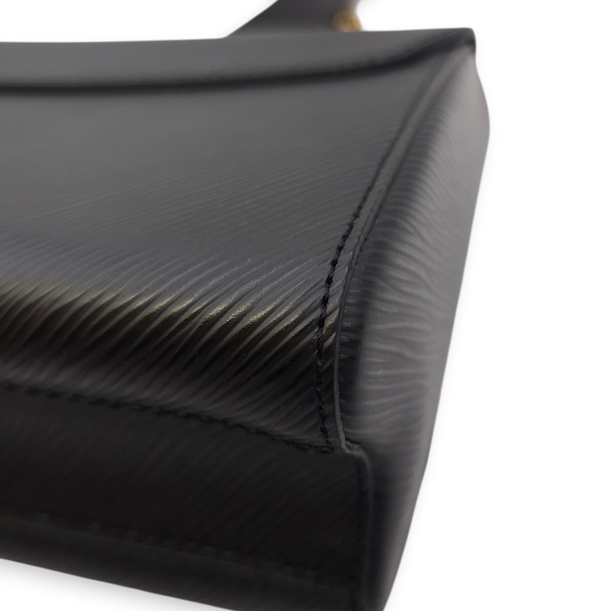 Owl Twist MM Black Crossbody Bag in Epi Leather, Gold hardware