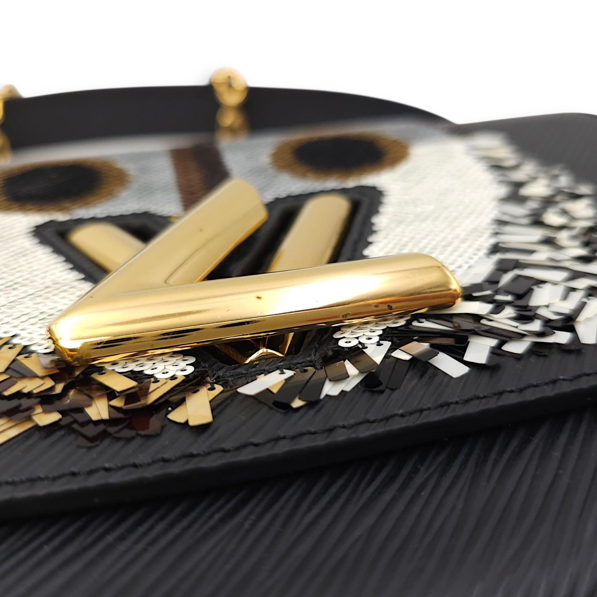 Owl Twist MM Black Crossbody Bag in Epi Leather, Gold hardware