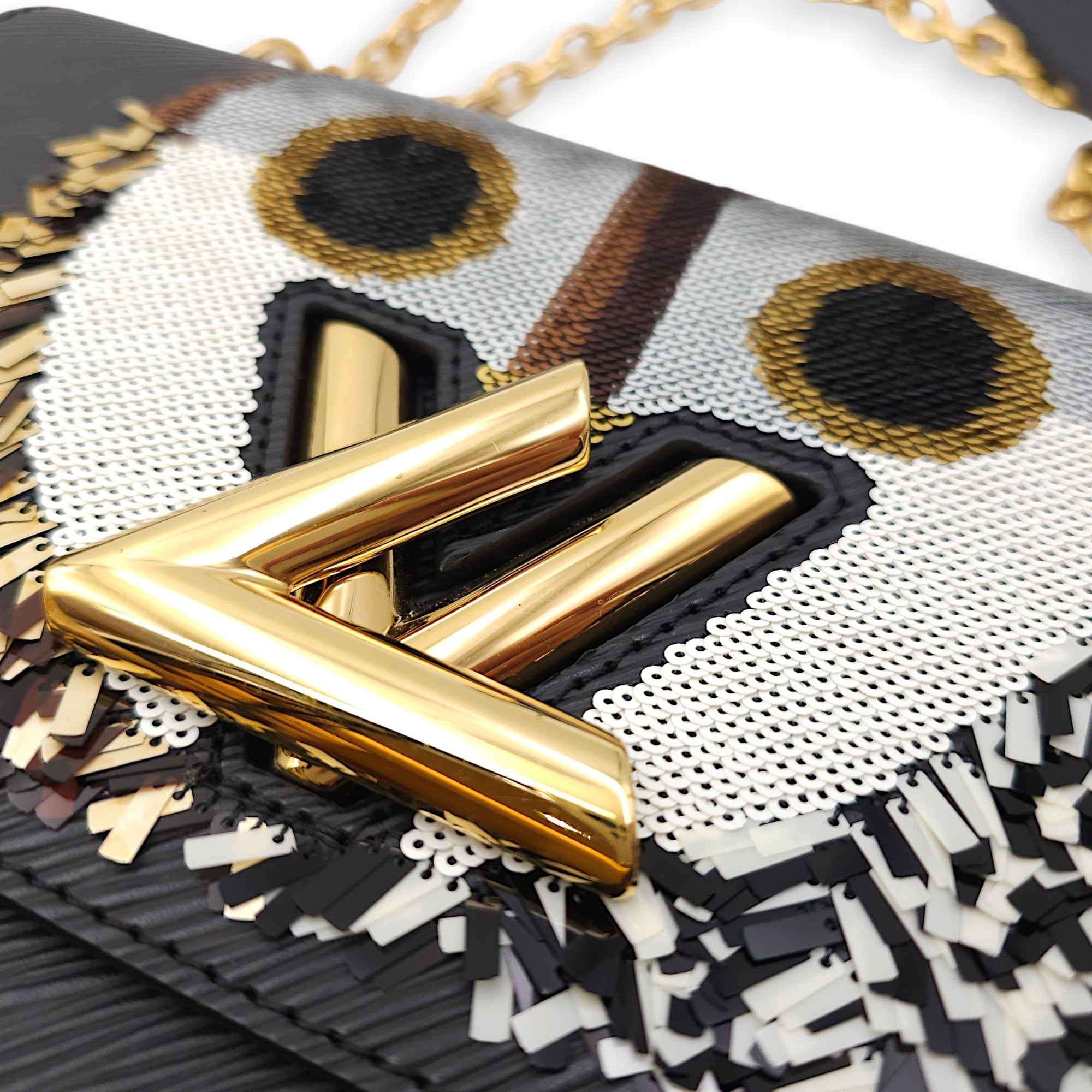 Owl Twist MM Black Crossbody Bag in Epi Leather, Gold hardware