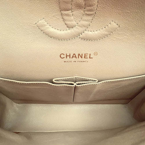 Quilted Classic Medium Beige Double Flap Bag in Caviar Leather, Gold hardware