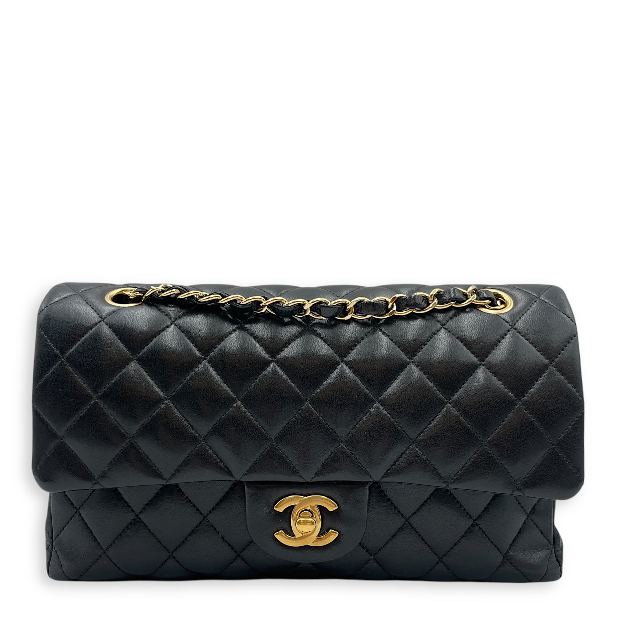 Classic Medium Black Double Flap Bag in Lambskin, Gold hardware