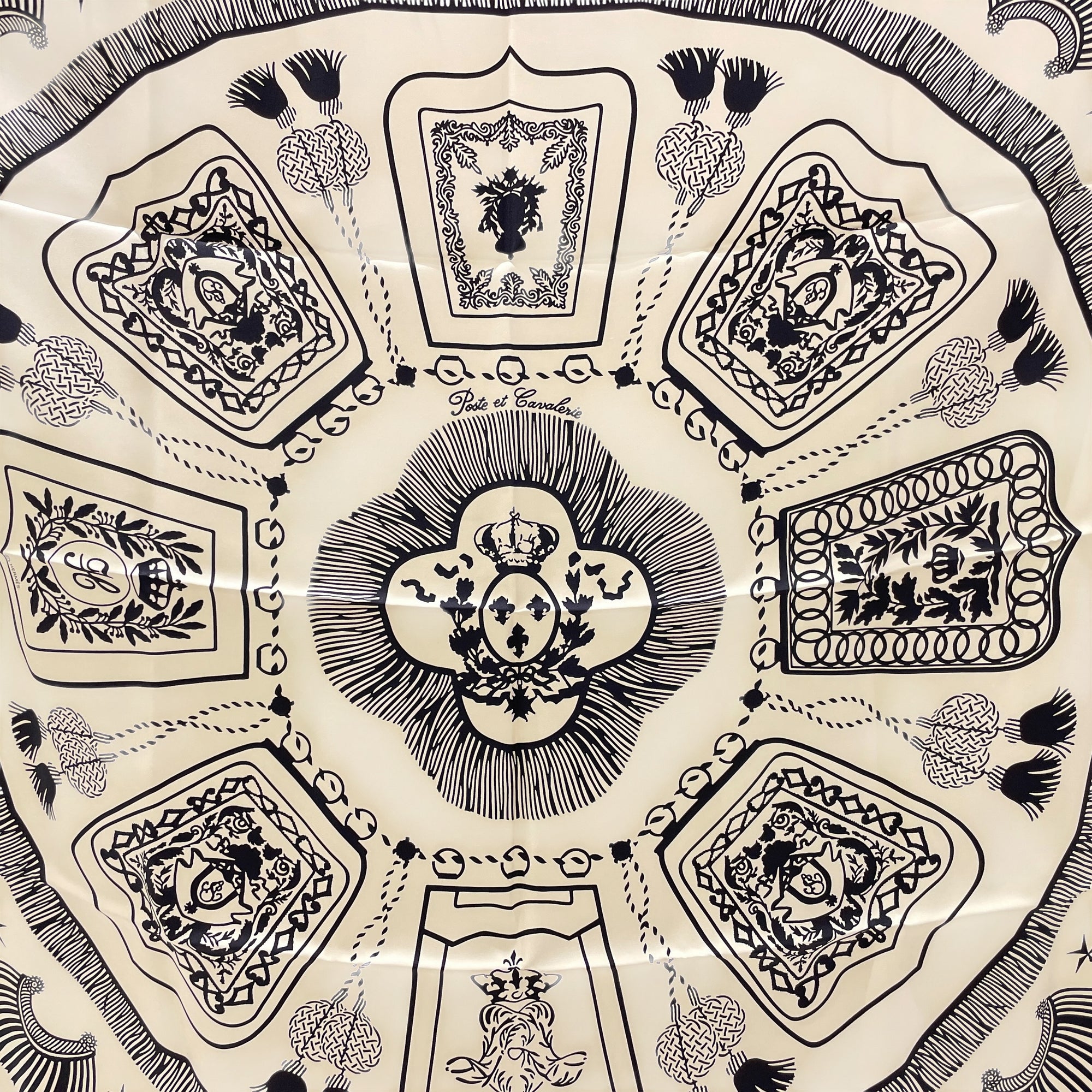 Poste et Cavalerire 80 Ecru/Noir Scarf