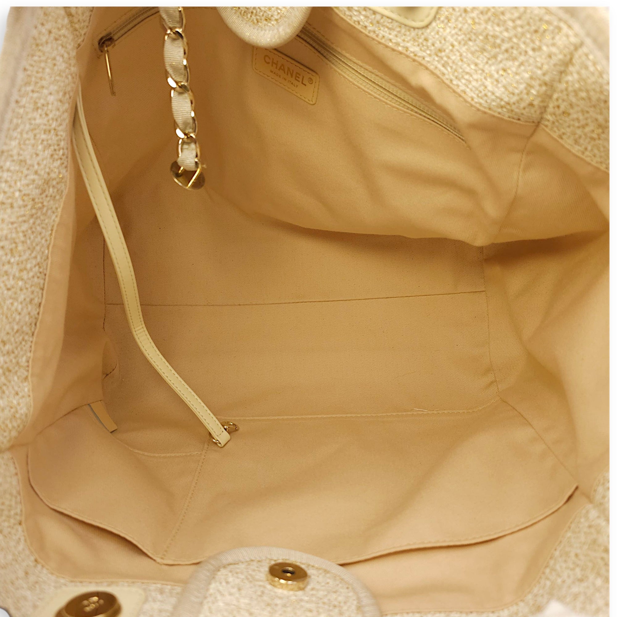 Deauville Large Cream/Beige Tote Bag in Tweed, Gold hardware