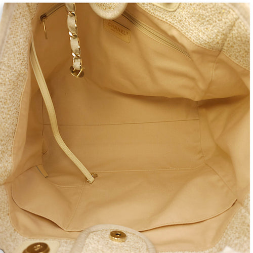 Deauville Large Cream/Beige Tote Bag in Tweed, Gold hardware