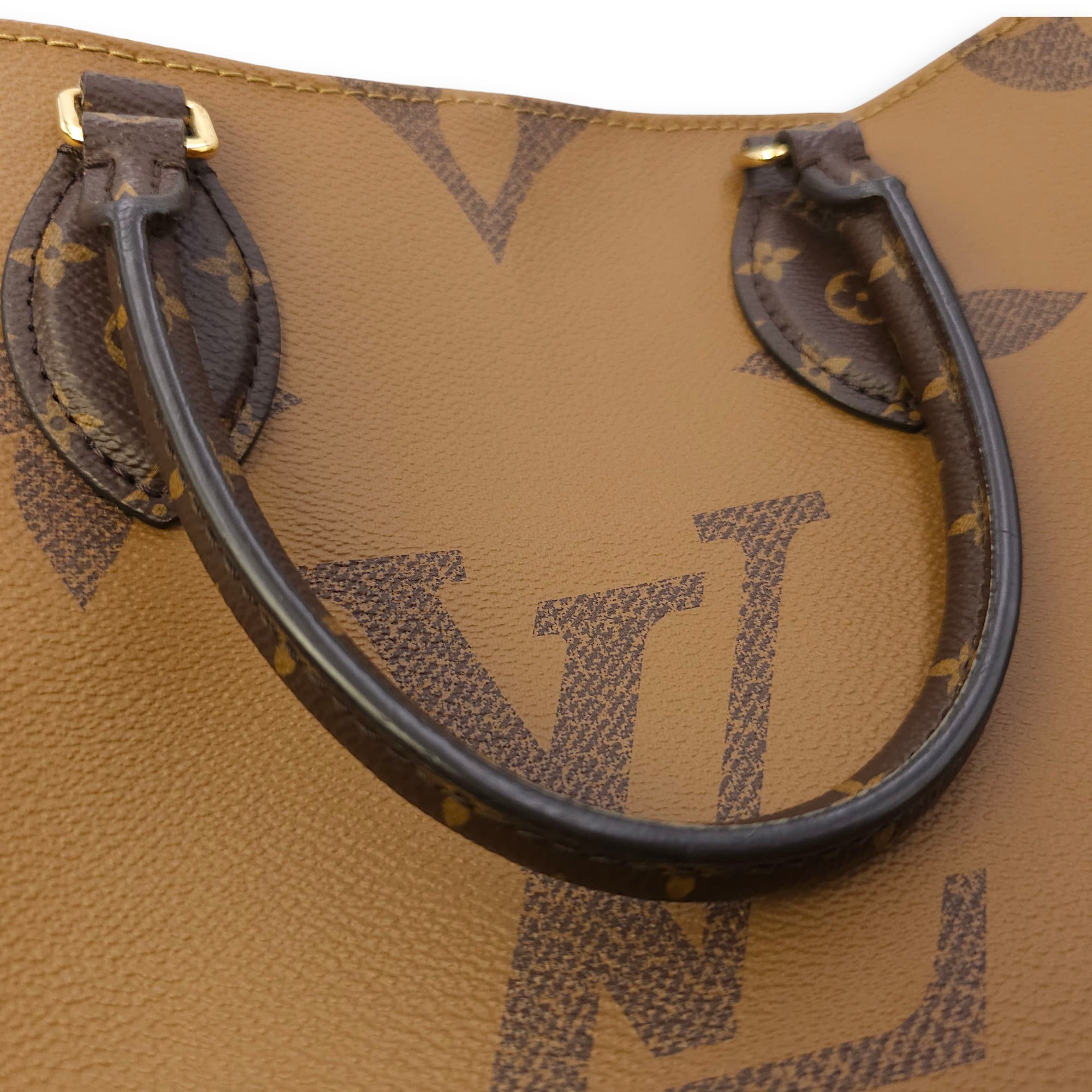 OnTheGo MM Brown Tote Bag in Canvas, Gold hardware