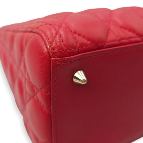 Lady Dior Medium Red Shoulder Bag in Lambskin, Gold hardware