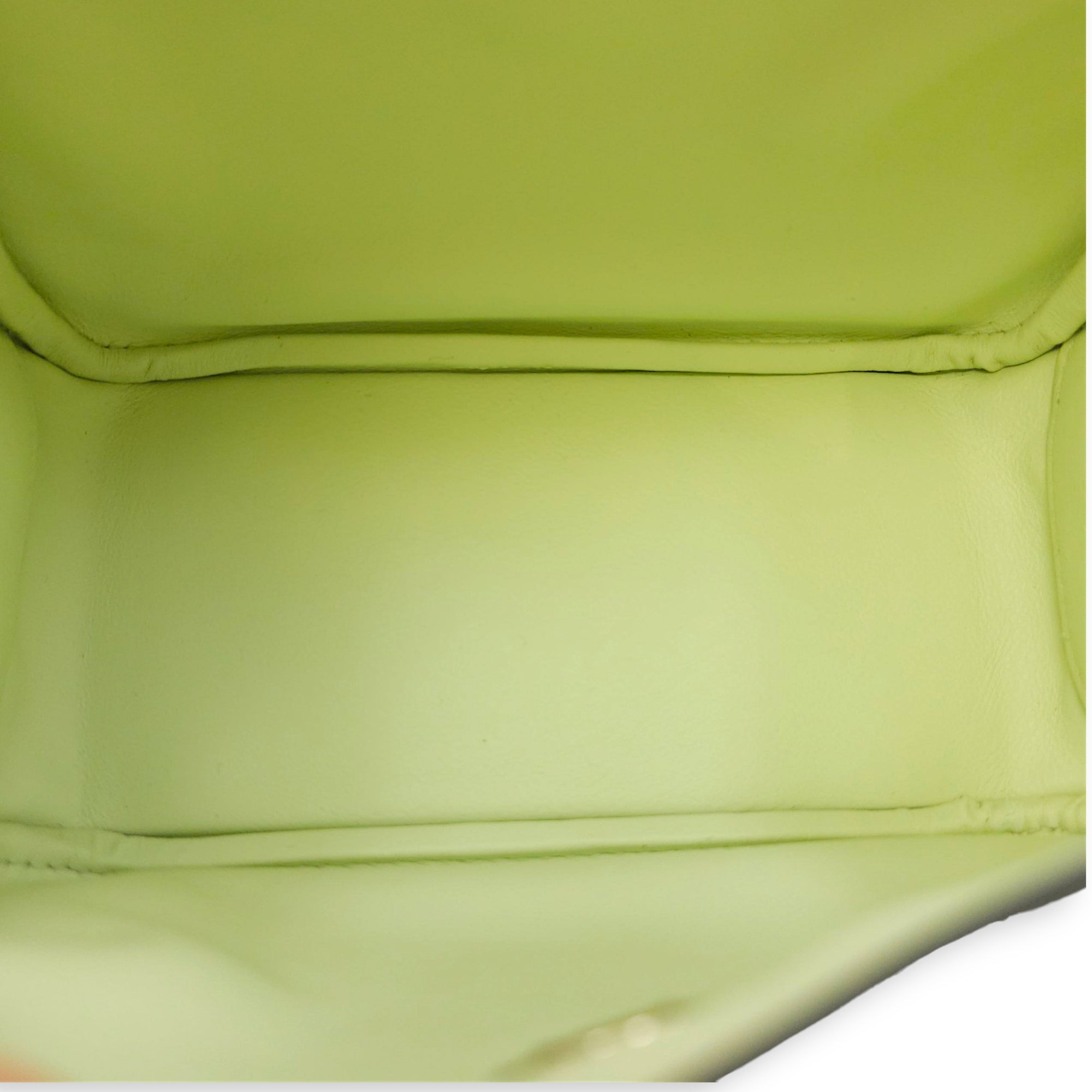 Lindy Mini Vert Fizz in Swift, Palladium hardware