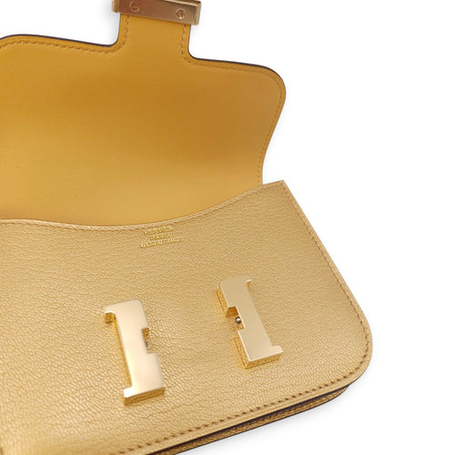 Constance Slim Dore Wallet in Chevre Chamkilight, Gold hardware