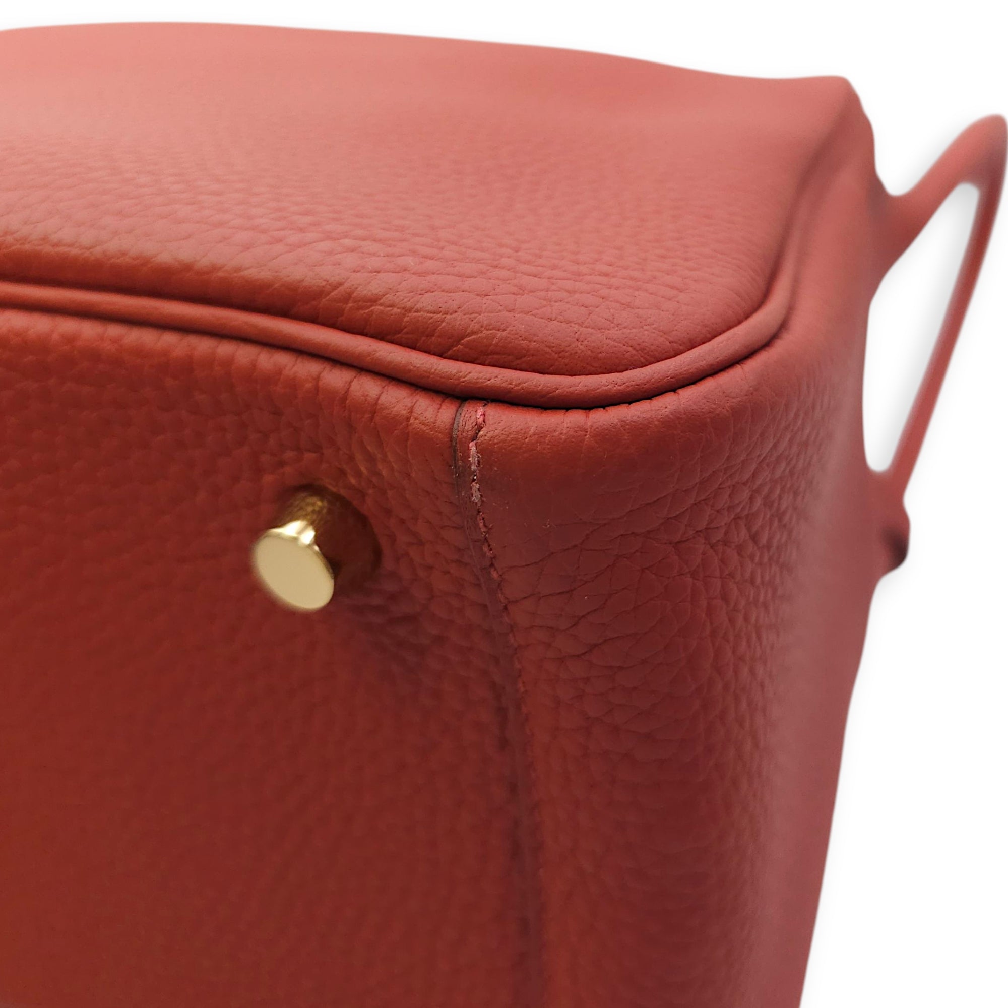 Lindy 26 Brique in Clemence, Gold hardware