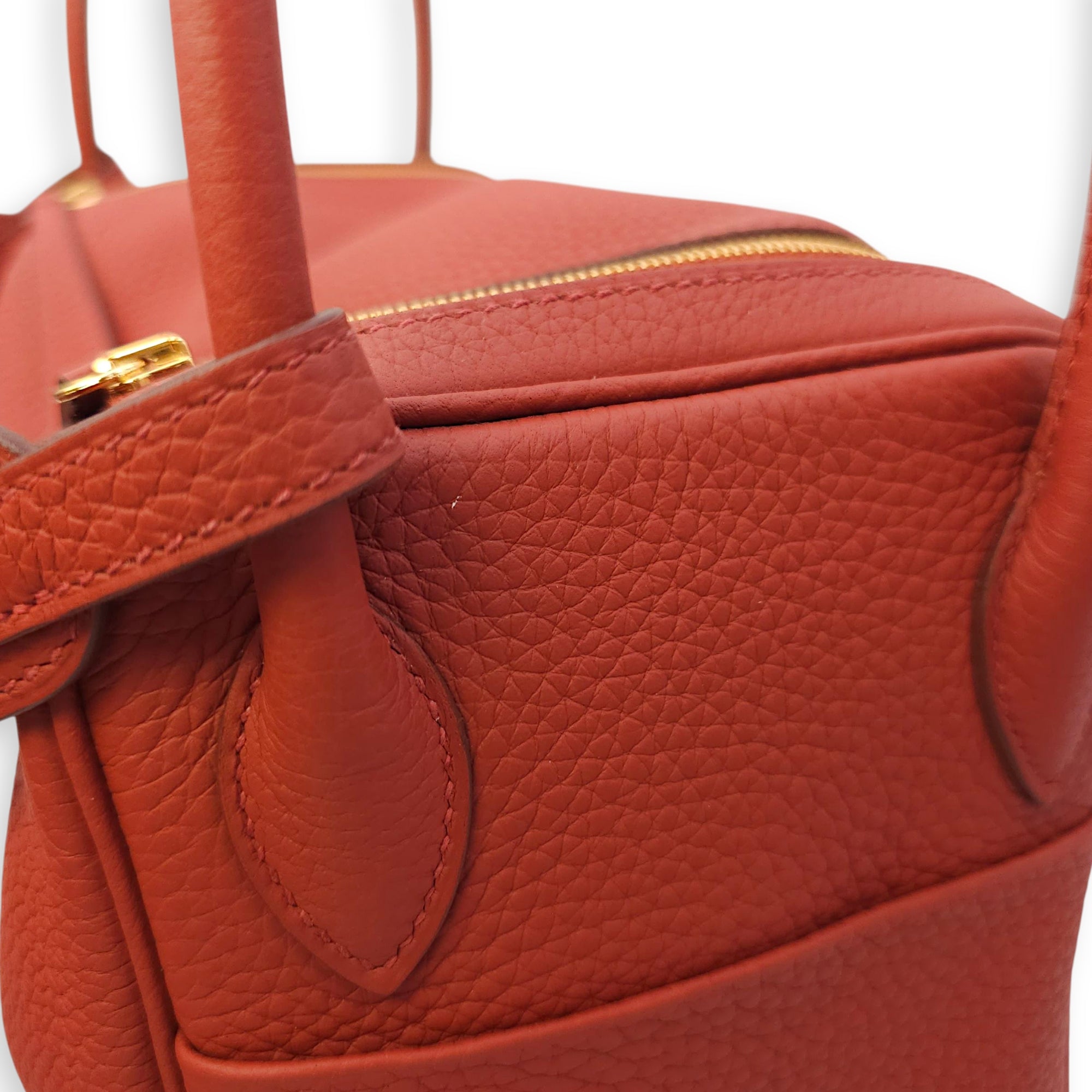 Lindy 26 Brique in Clemence, Gold hardware