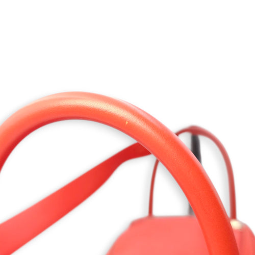 Lindy 30 Capucine in Swift, Palladium hardware