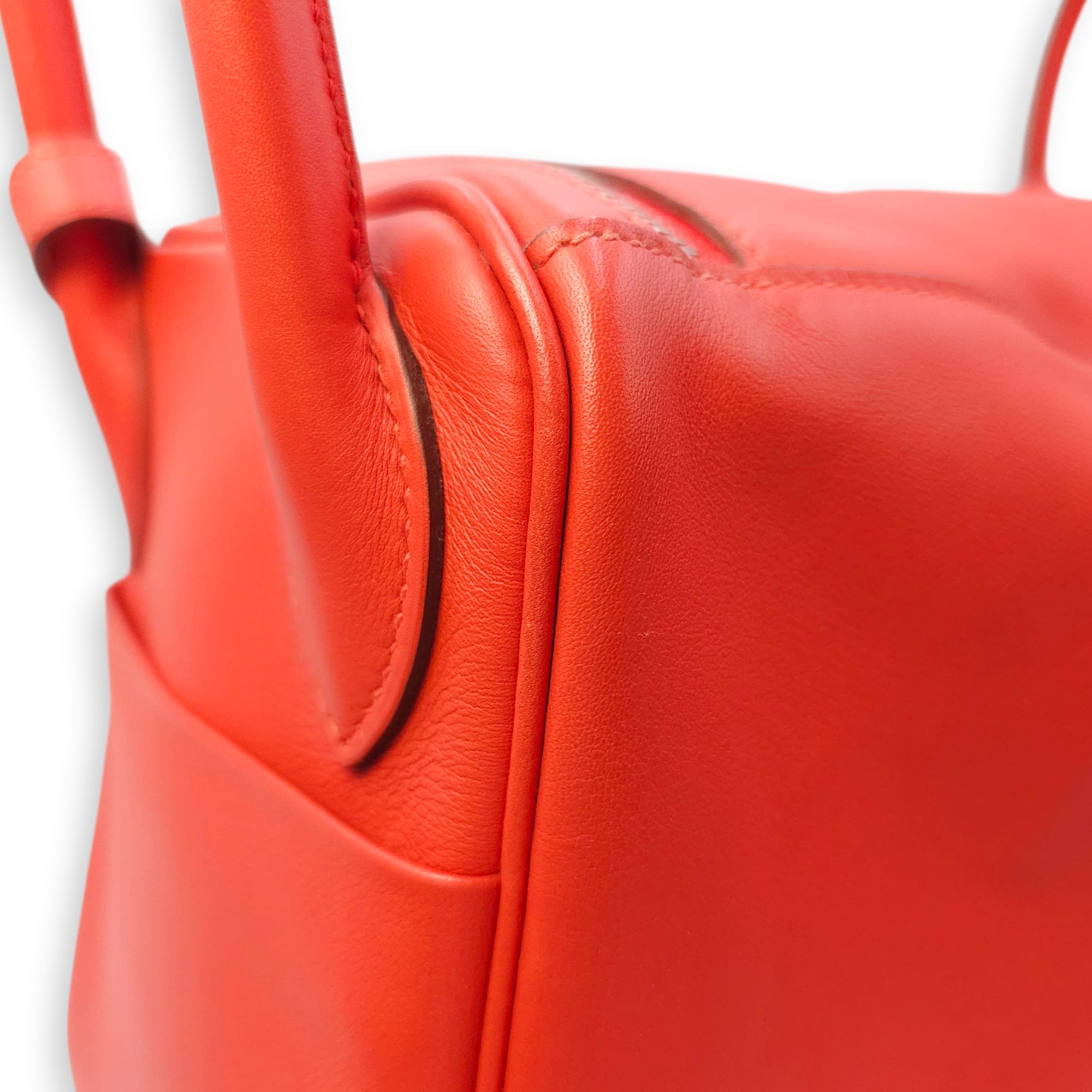 Lindy 30 Capucine in Swift, Palladium hardware