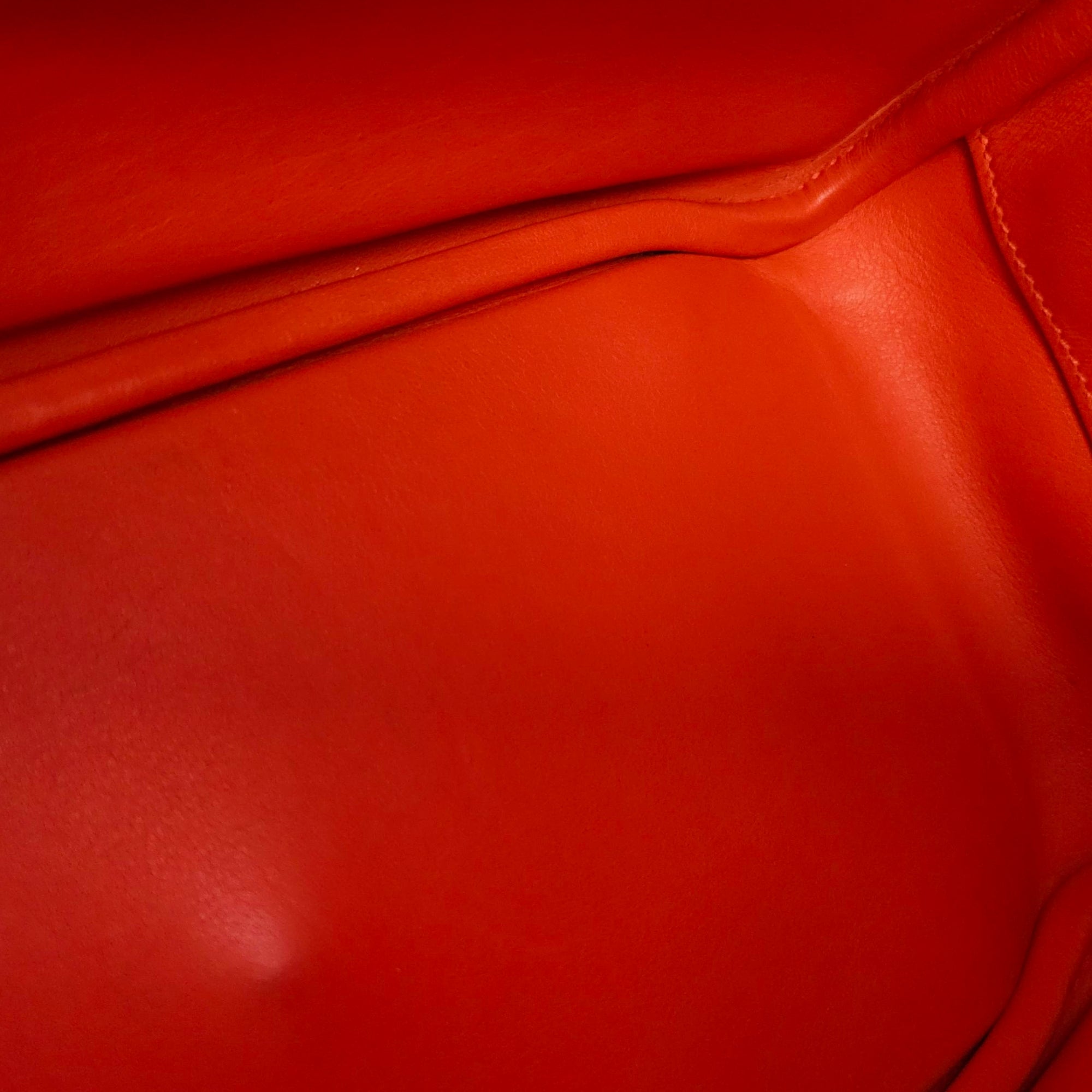 Lindy 30 Capucine in Swift, Palladium hardware