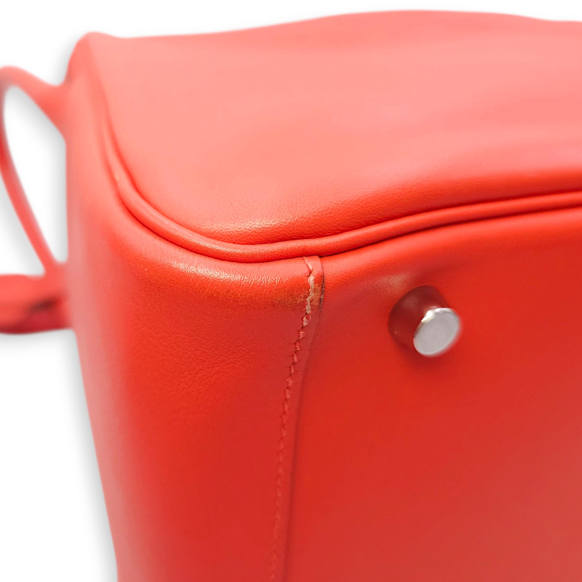 Lindy 30 Capucine in Swift, Palladium hardware