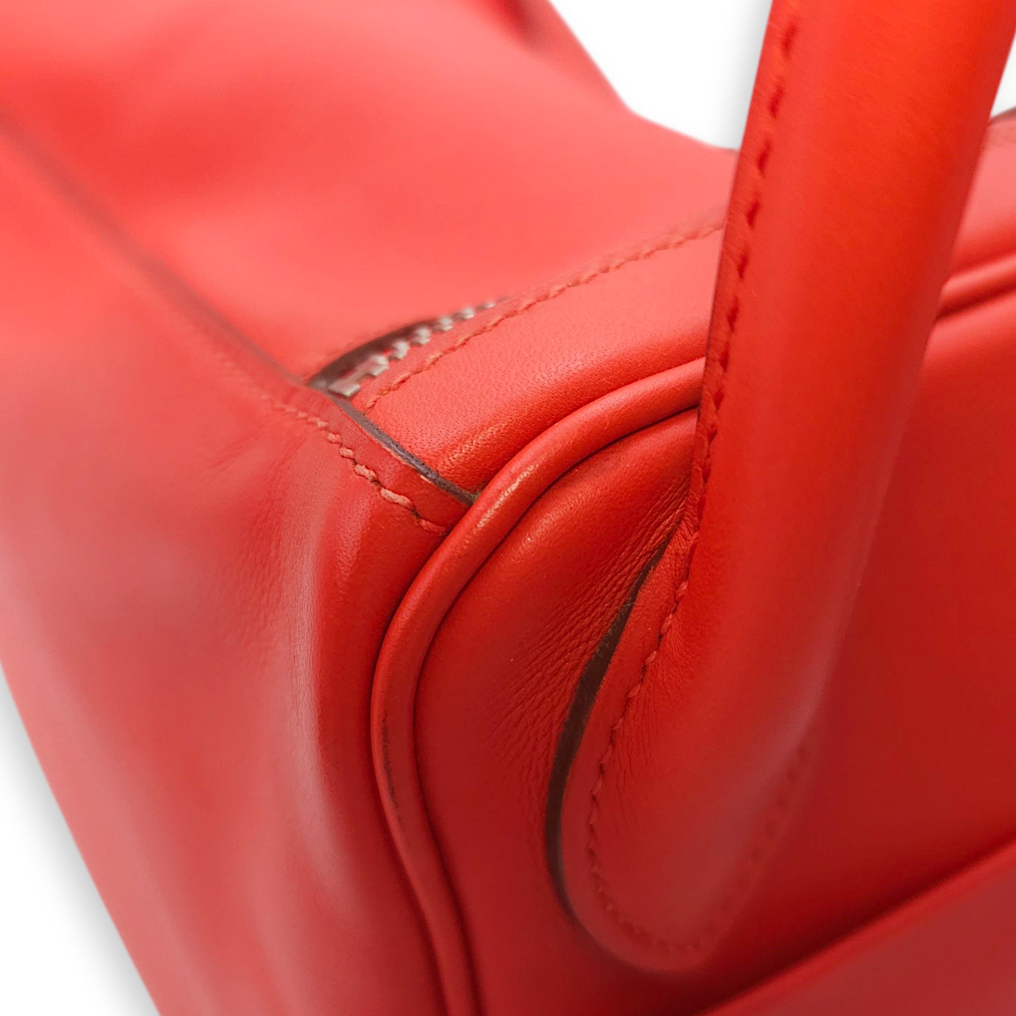 Lindy 30 Capucine in Swift, Palladium hardware