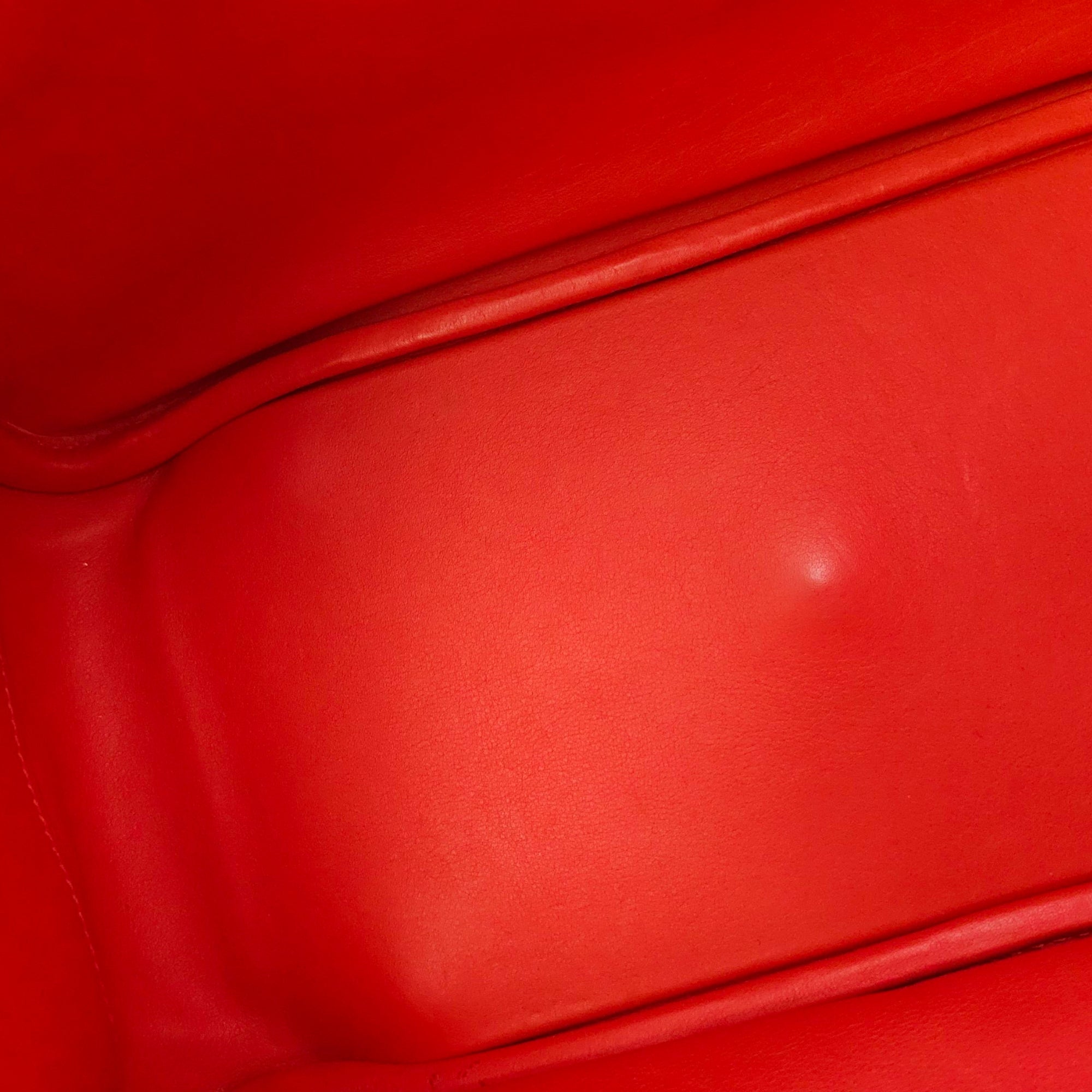 Lindy 30 Capucine in Swift, Palladium hardware