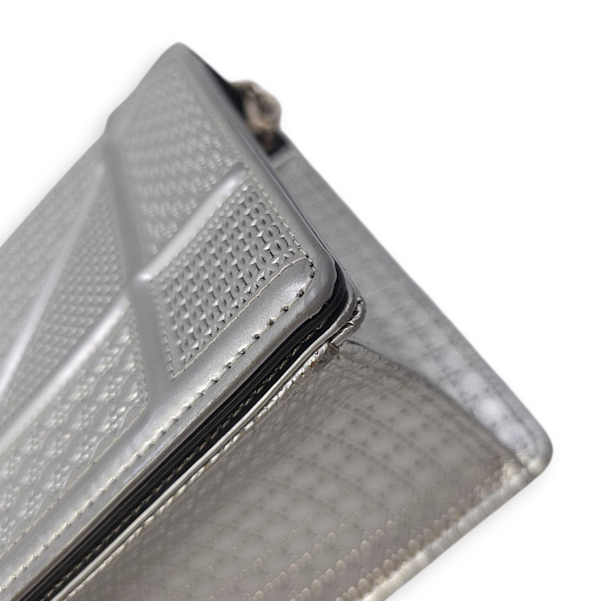 Diorama Medium Silver Shoulder Bag in Metallic, Silver hardware