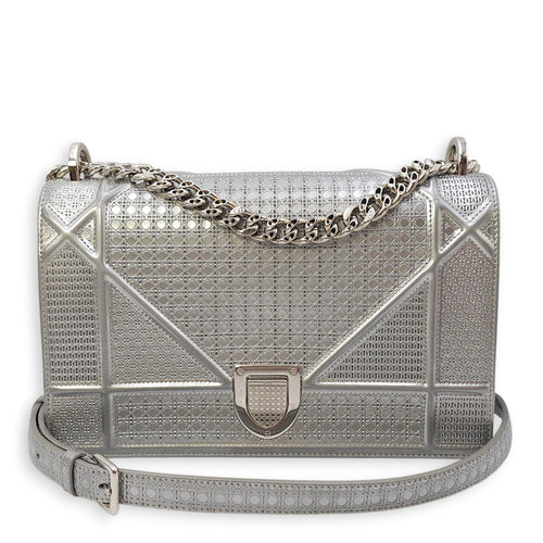 Diorama  Medium Silver Shoulder Bag in Metallic Silver hardware CL2511-16785 8