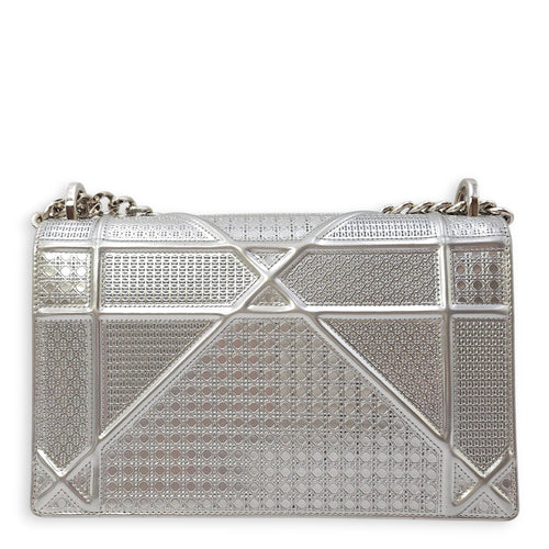 Diorama Medium Silver Shoulder Bag in Metallic, Silver hardware