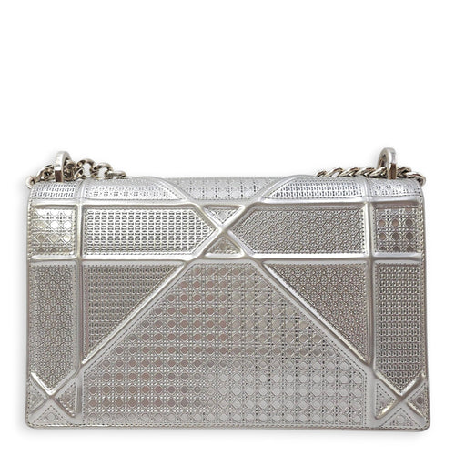 Diorama  Medium Silver Shoulder Bag in Metallic Silver hardware CL2511-16785 10