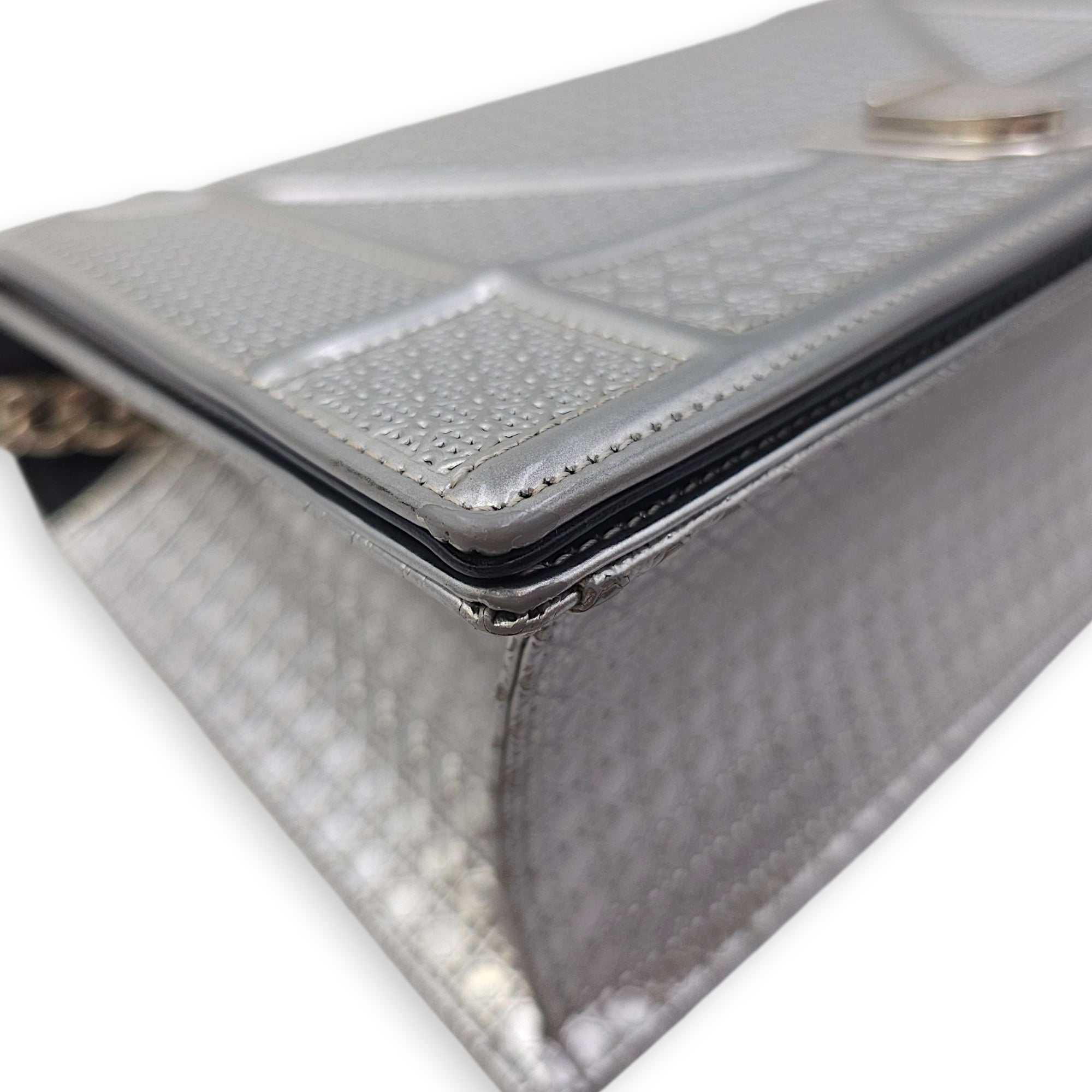 Diorama Medium Silver Shoulder Bag in Metallic, Silver hardware