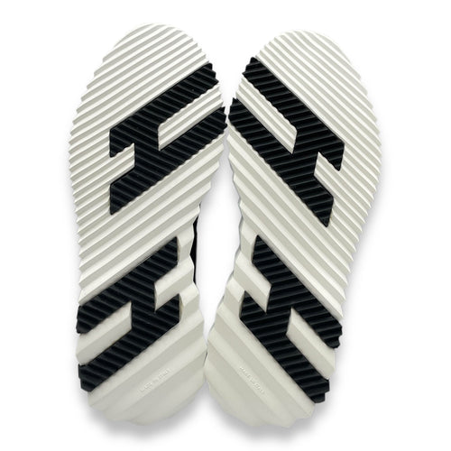 Bouncing 39 Black Sneakers in Calfskin CL2511-16823 2