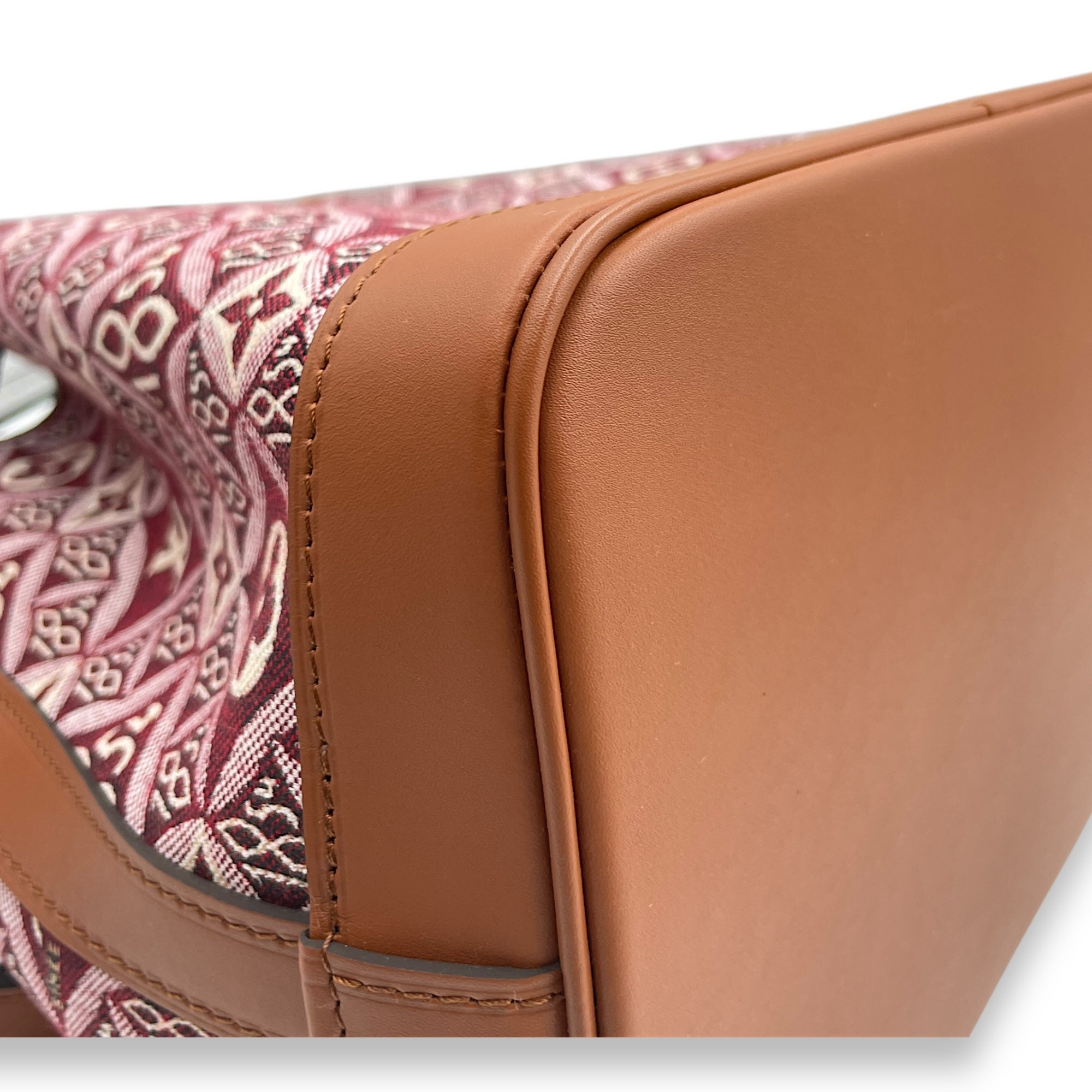 Noe Limited Edition Petit Bordeaux Bucket Bag in Canvas, Gold hardware