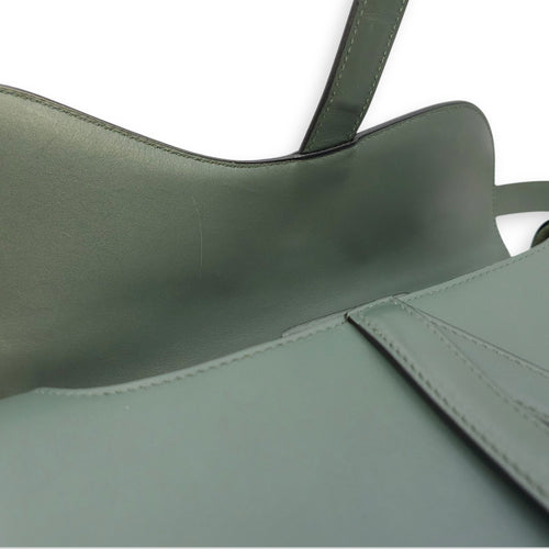 Saddle Medium Green Shoulder Bag in Calfskin, Gold hardware