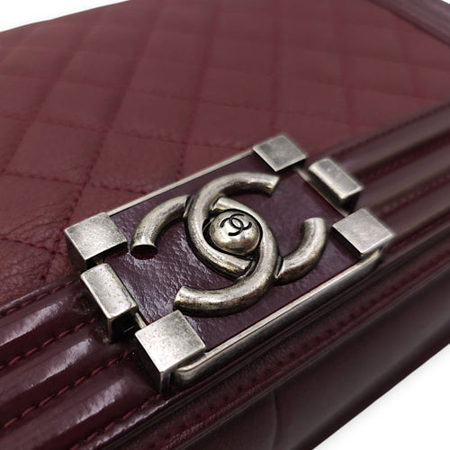 Le Boy Medium Deep Red Flap Bag in Caviar Leather, Ruthenium hardware