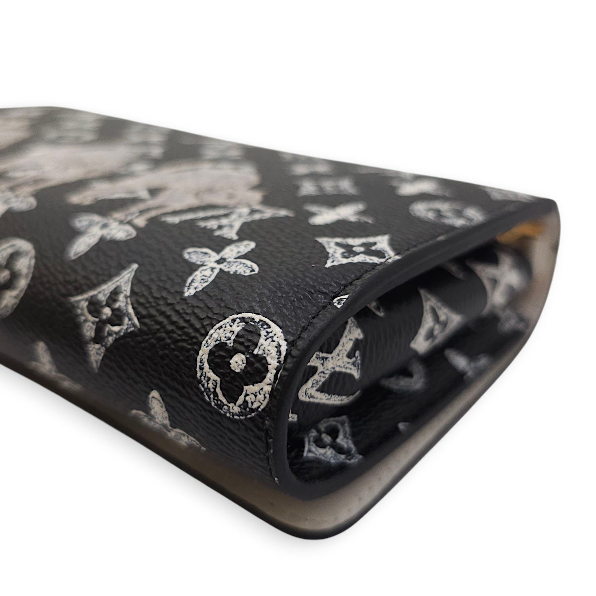 Monogram Catogram Portefeuille Twist Black Wallet on Chain, Gold hardware