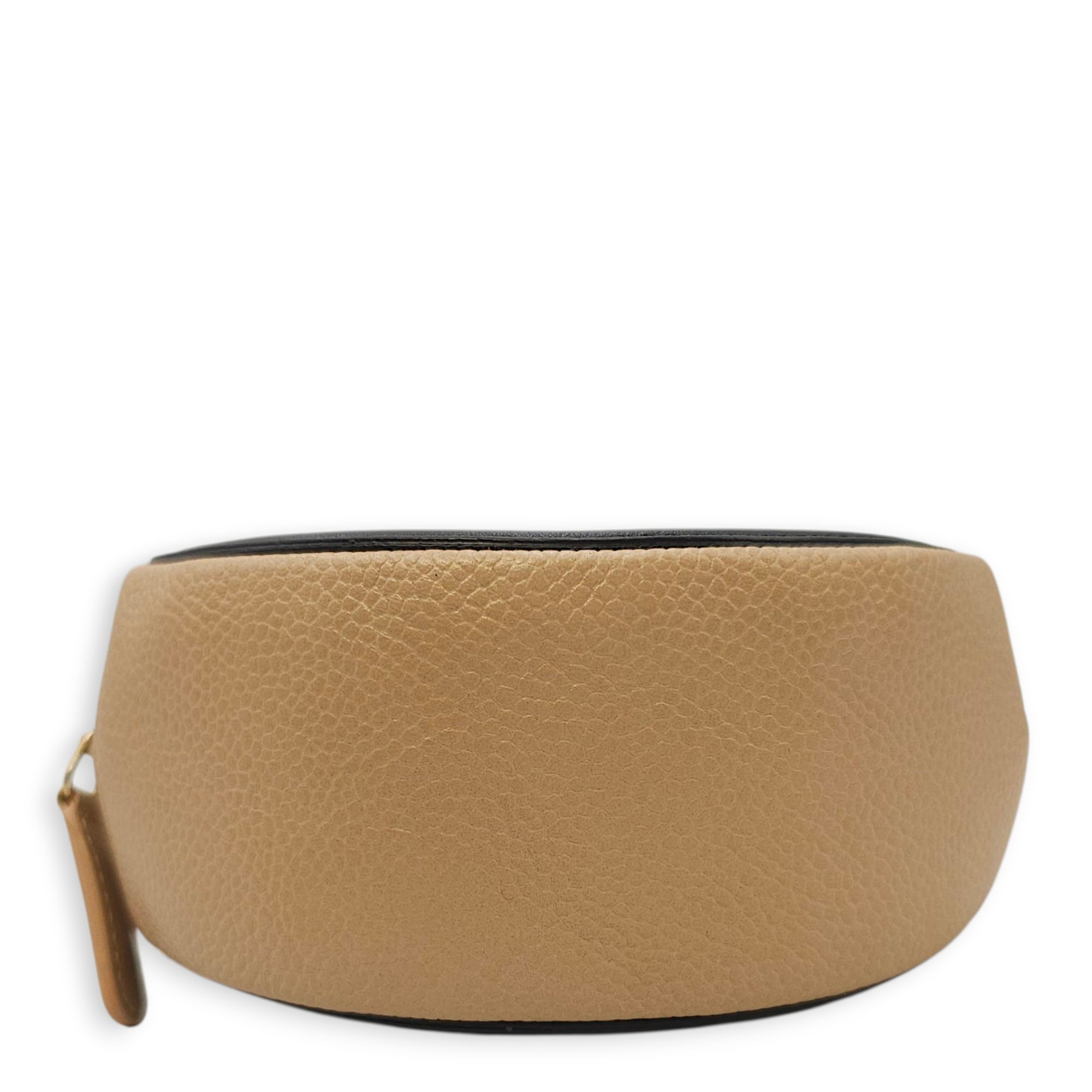 Quilted CC Filigree Round Brown Crossbody in Caviar Leather, Gold hardware