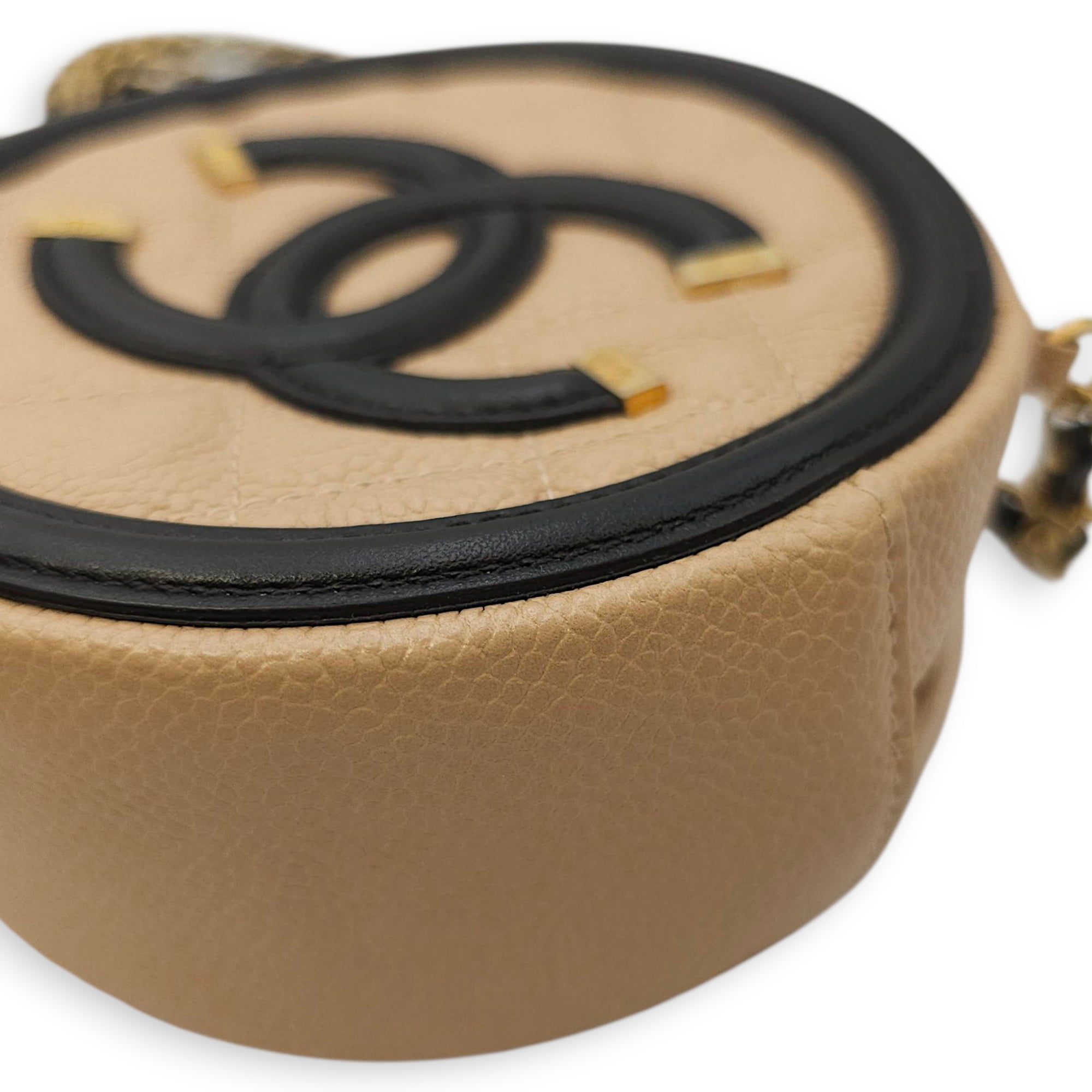 Quilted CC Filigree Round Brown Crossbody in Caviar Leather, Gold hardware