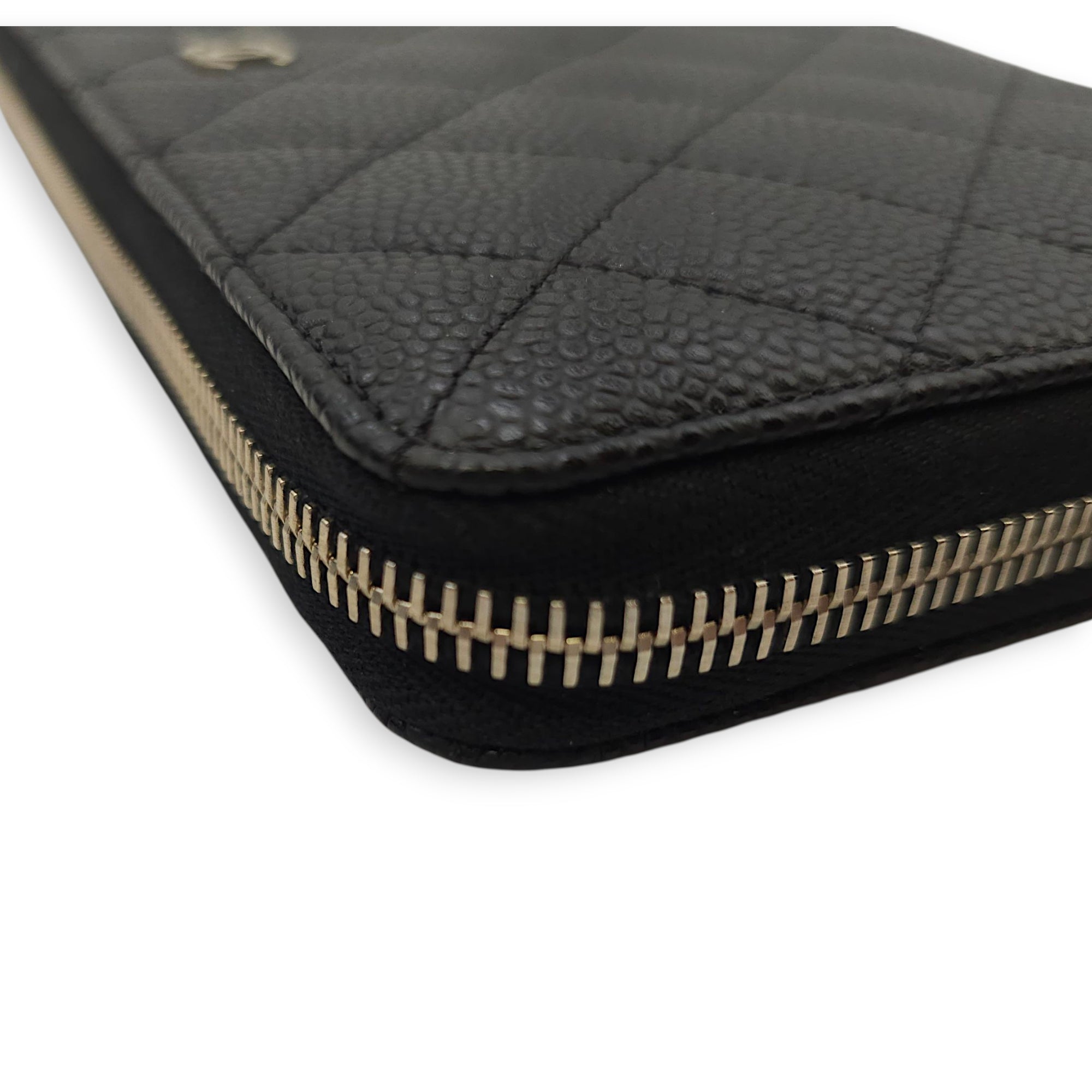 Quilted CC Zippy XL Black Wallet in Caviar Leather, Silver hardware