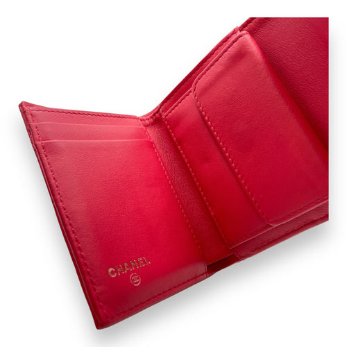 CC Reissue Red Wallet in Lambskin, Gold hardware