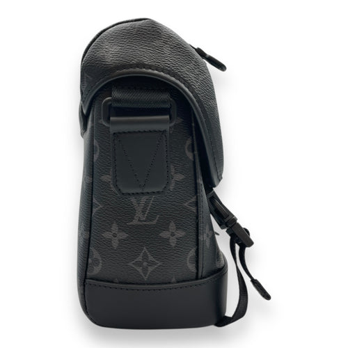 Monogram Eclipse Messenger Voyager PM Grey Crossbody Bag in Canvas, Gunmetal hardware