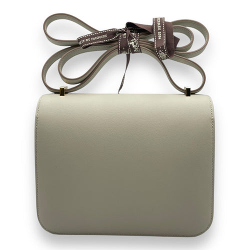 Constance 18 Gris Perle in Swift, Gold hardware