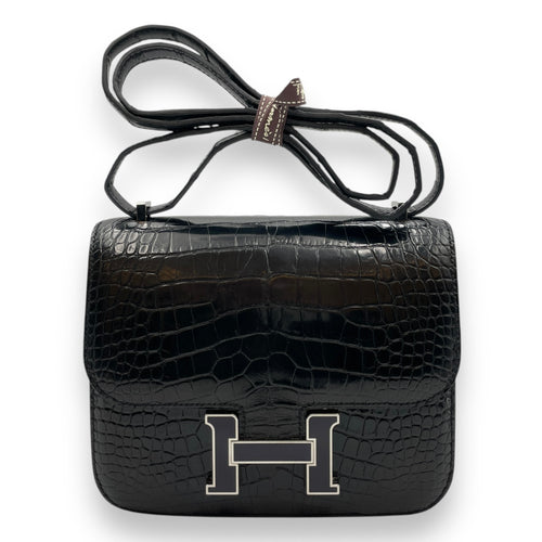 Constance 18 Black in Shiny Alligator, Palladium hardware