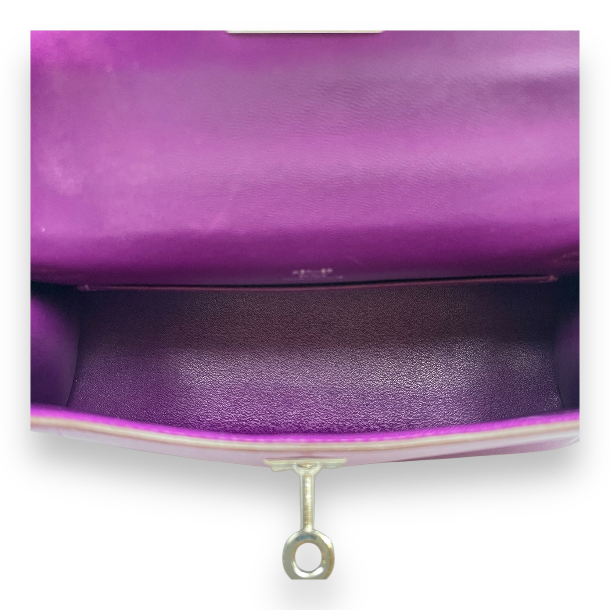 Kelly Violet in Tadelakt, Palladium hardware