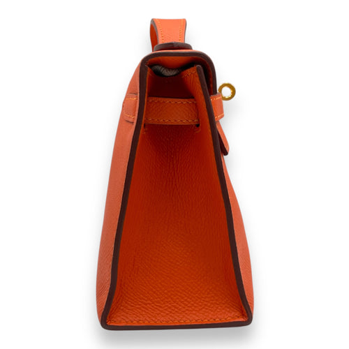 Kelly Feu in Epsom, Gold hardware