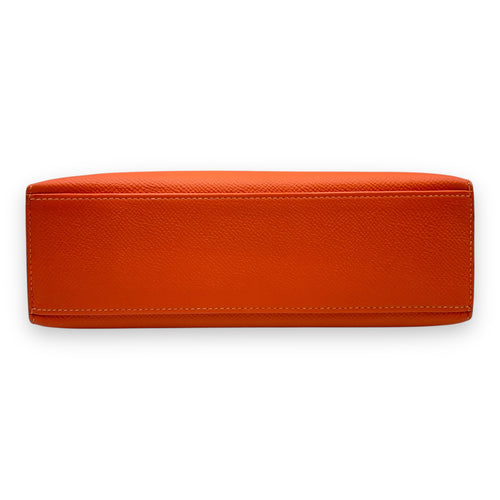 Kelly Feu in Epsom, Gold hardware