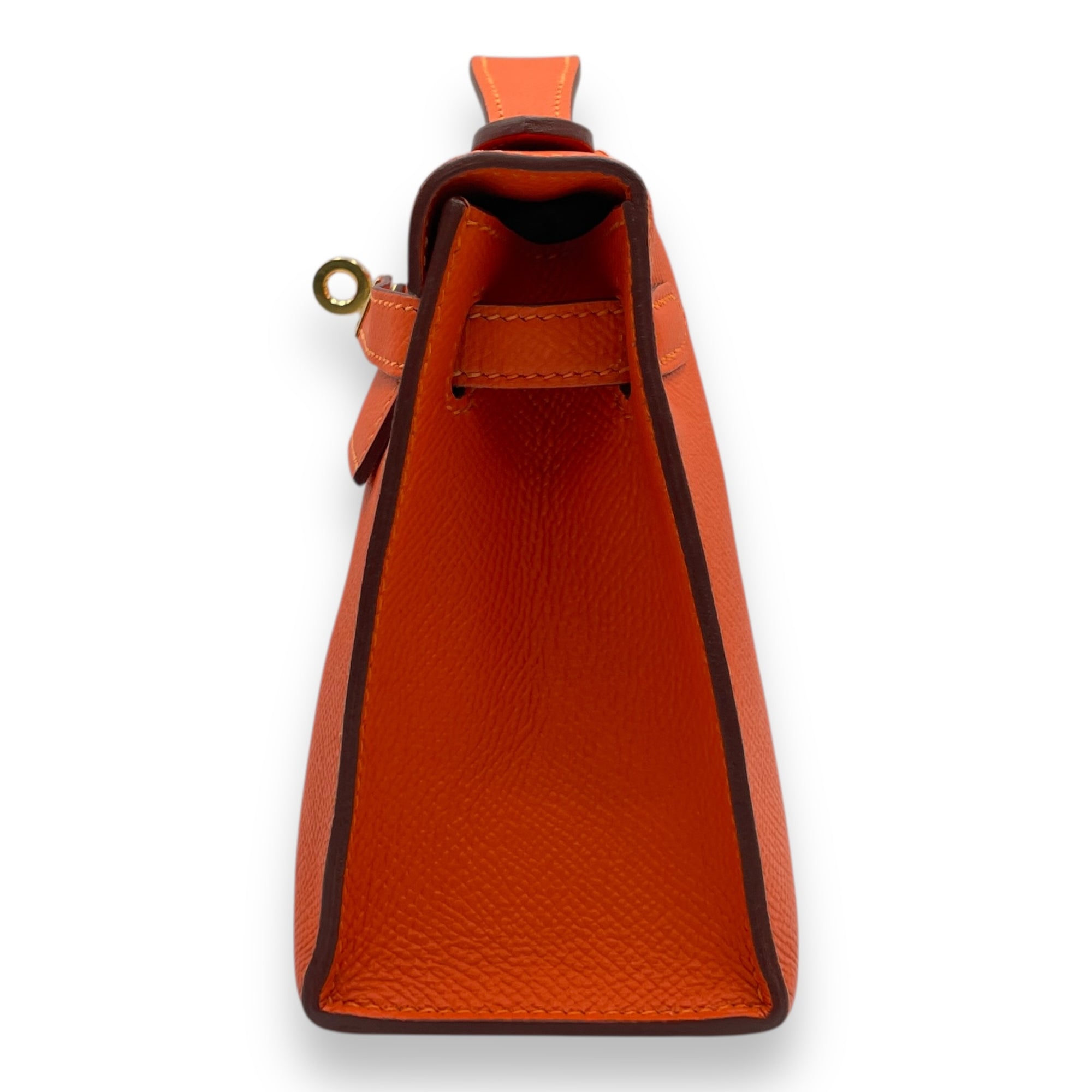 Kelly Feu in Epsom, Gold hardware