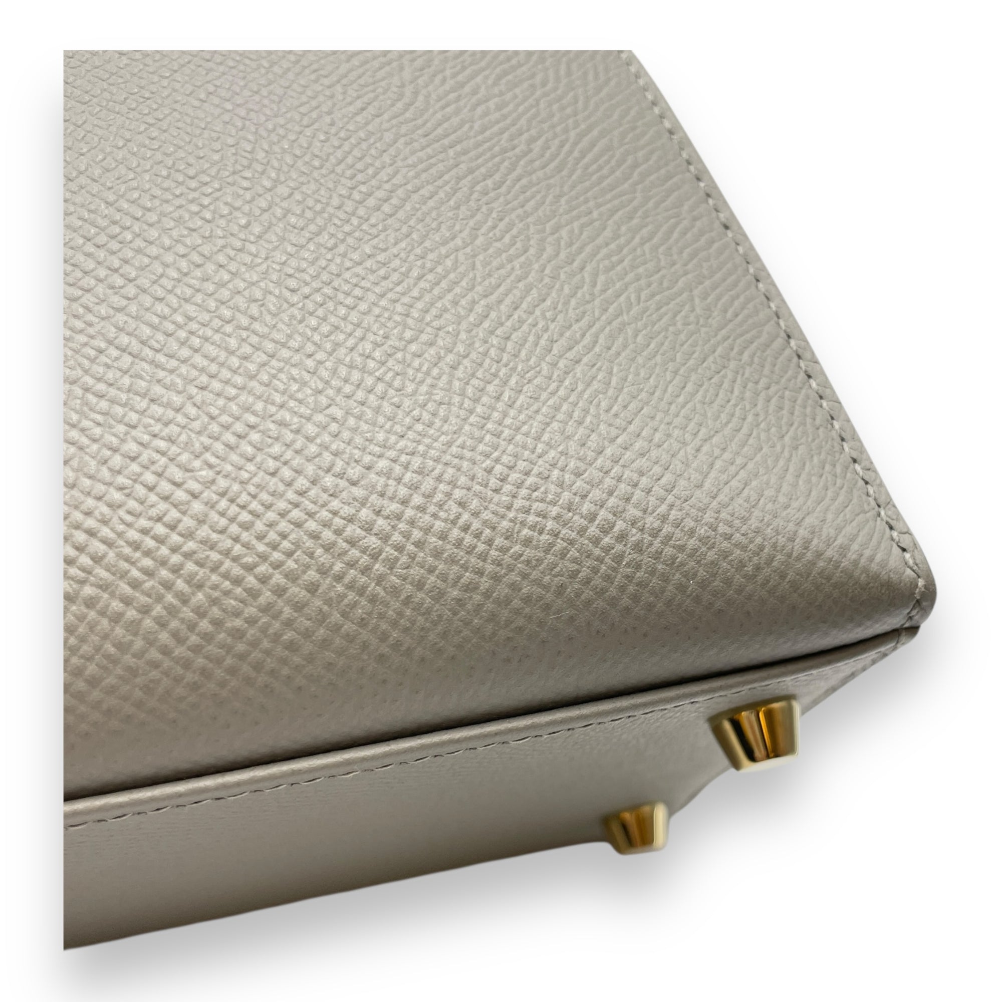 Kelly 28 Gris Mouette in Epsom, Gold hardware