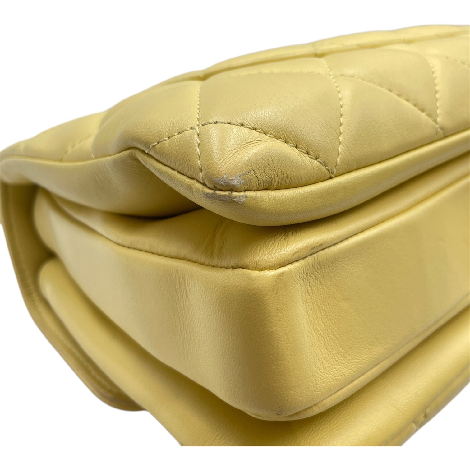 Trendy CC 25cm Yellow Shoulder Bag in Lambskin, Gold hardware