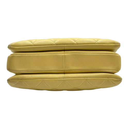 Trendy CC 25cm Yellow Shoulder Bag in Lambskin, Gold hardware