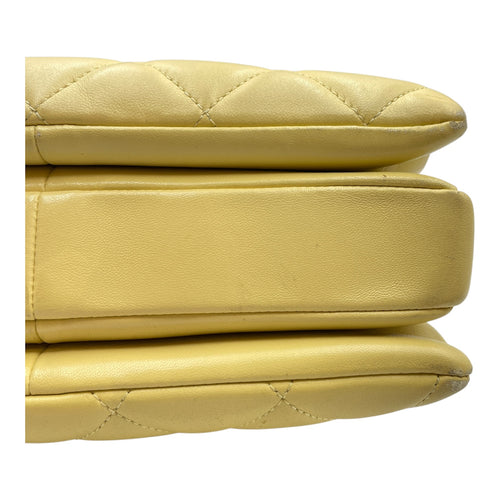 Trendy CC 25cm Yellow Shoulder Bag in Lambskin, Gold hardware