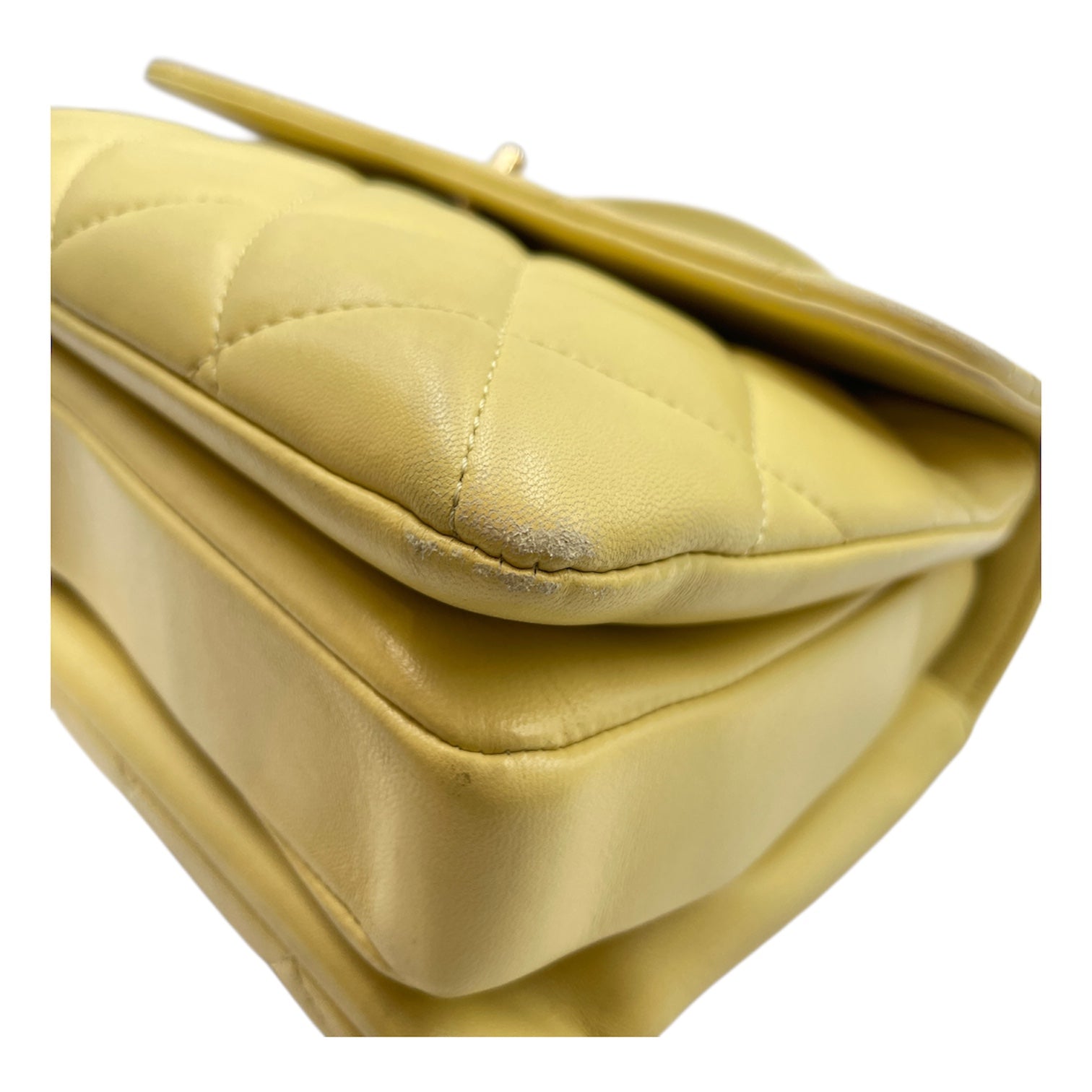 Trendy CC 25cm Yellow Shoulder Bag in Lambskin, Gold hardware